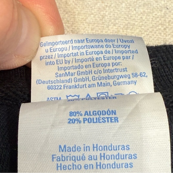 Mama Bear Christmas Black Sweatshirt - Size Medium - Picture 10 of 15